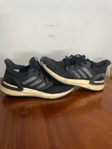 Adidas ultraBOOST 20 masculino (usado)