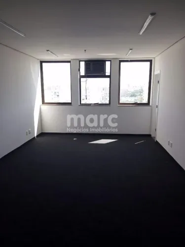 Oportunidade imperdível na Vila Leopoldina! Esta sala comercial no Edifício ABC, localizad