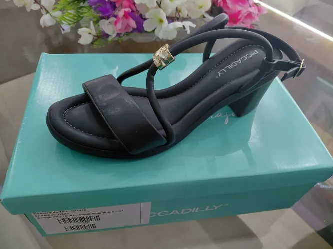 Sandália Picadilly