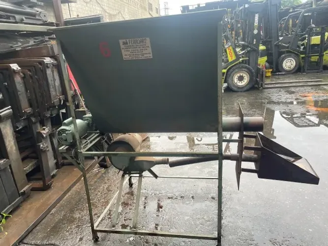 02 Silos Alimentadores de Palha Ferroart para Fornalha Secador de Café