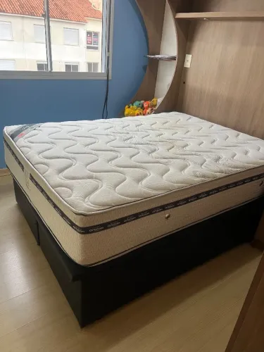 Colchão casal Ortobom Liberty + Cama Baú / Ótimo Estado