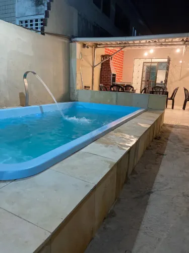 CASA COM PISCINA PRIVATIVA A APENAS 800 METROS DA PRAIA! 