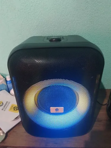 Caixa de Som 600 wts Nova 