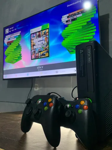 Videogame Xbox 360 slim