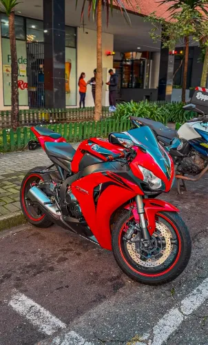Cbr 1000rr Fireblade - Repasse