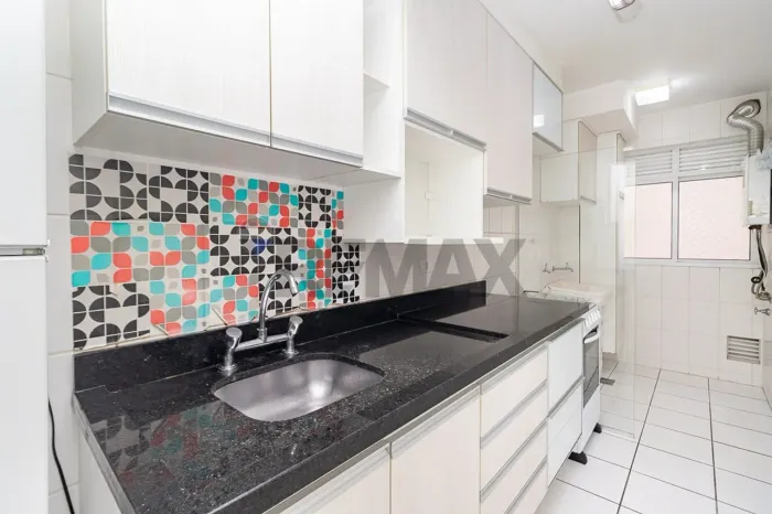 Apartamento de 63m² para locação com 2 quartos, 2 banheiros sendo 1 suíte, por R$3.200,00,