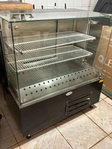 Balcão refrigerado vidro quadrado 100