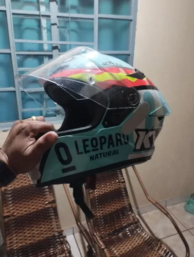Capacete