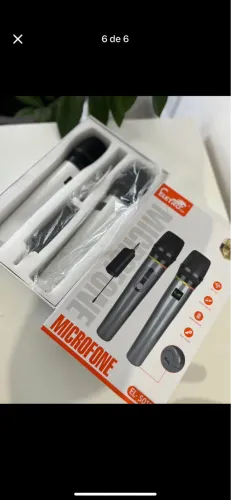 Conjunto de microfones sem fio da marca Eletro, modelo EL-5015.