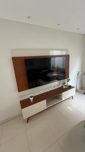 Painel de tv em perfeito estado de conservação