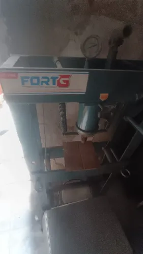 Prensa 7 toneladas Nova 