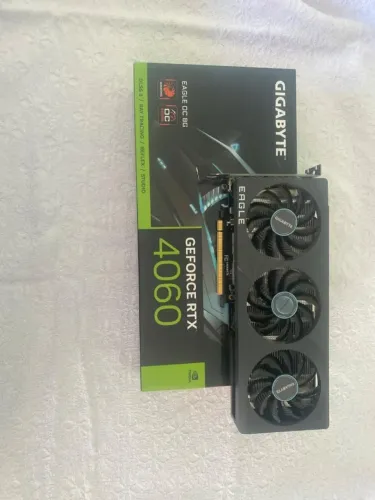 RTX 4060 Gigabyte Eagle OC 8GB GDDR6 - Excelente Estado