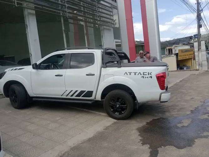 Nissan Frontier Attac.cd 4X4 2.3 Bi-TB Die. AUT 2023