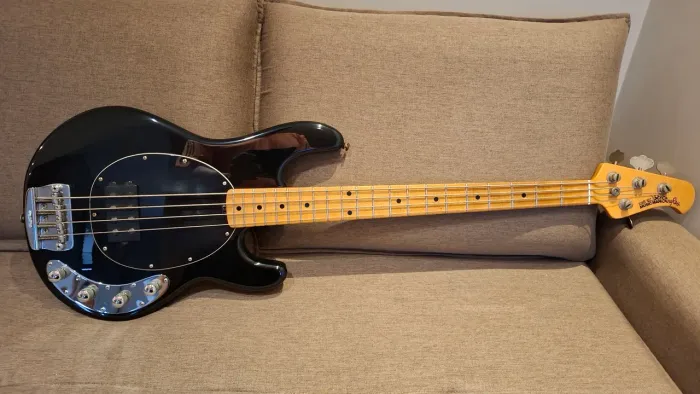 Baixo Music Man Sting Ray USA 4c