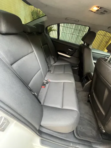 BMW 320I A 2011