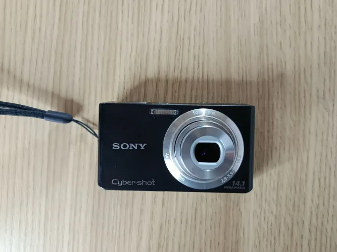 Câmera DSC W610 