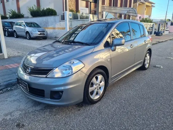 Nissan Tiida SL 1.8/1.8 Flex 16V Aut. 2013