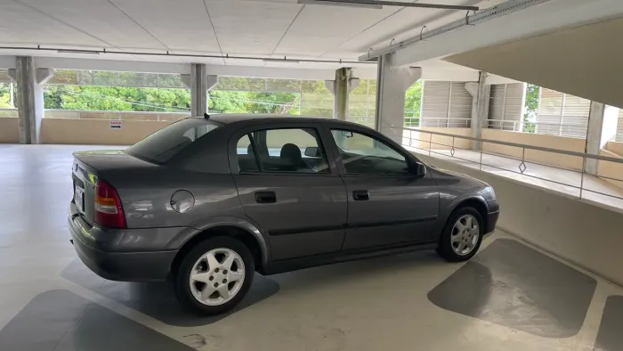 Chevrolet Astra Sedan 2.0/cd/ GLS/ Adv. 2.0 16V 4P 2000