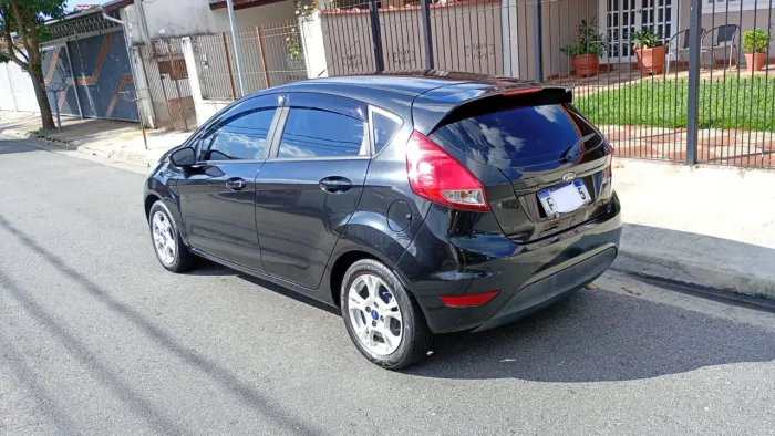 Ford Fiesta 1.5 16V Flex Mec. 5P 2015