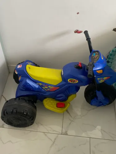 Moto elétrica semi nova