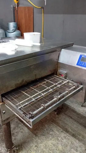 Forno esteira a gás