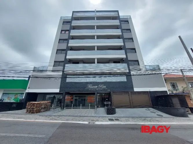 Excelente Apartamento 3 dormitório(s) em Praia Comprida - São José