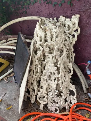 Escada espiral em ferro