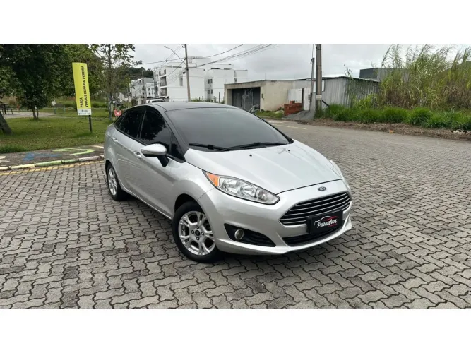 Ford Fiesta 1.6 SE Hatch 16V Flex 4P Powershift 2015