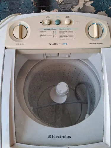 Máquina de lavar 6kg Electrolux
