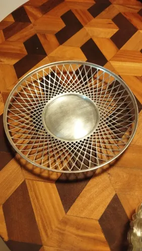 Antiguidade! Fruteira/centro de mesa, metal espessurado à prata, marca Áurea Prata 90