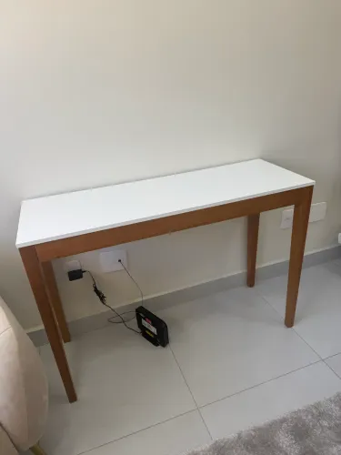 Aparador 110cm C x 38 cm