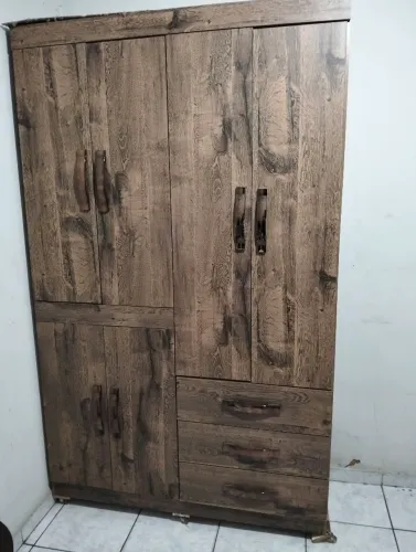 Vendo um guarda roupa ZAP *