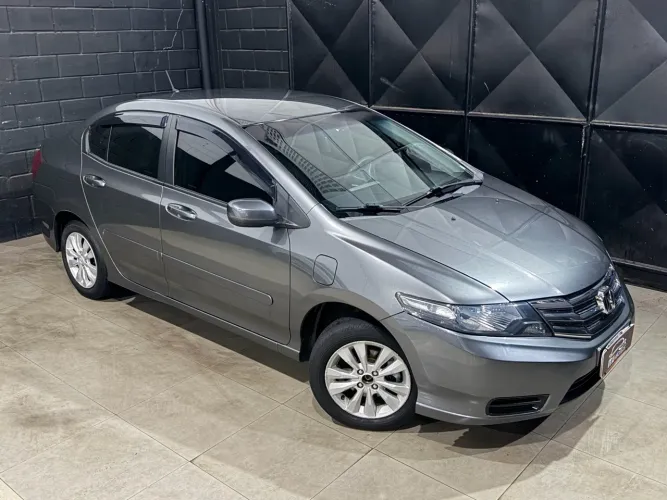 Honda City Sedan LX 1.5 Flex 16V 4P Aut. 2013