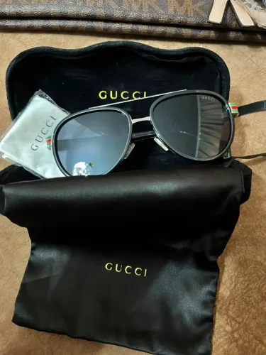 Óculos pilot gucci