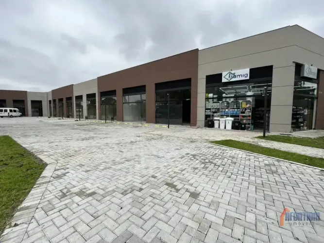Loja comercial nova 72m² com 40 vagas no Xaxim, Curitiba