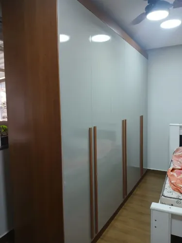 Guarda roupa casal 6 portas novo 5 meses de uso