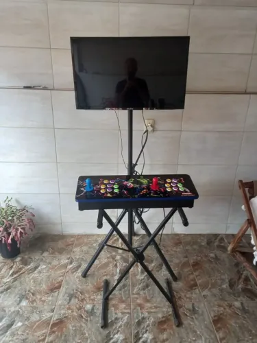 Console de jogos completo. 