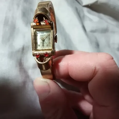 Relógio pulseira antigo