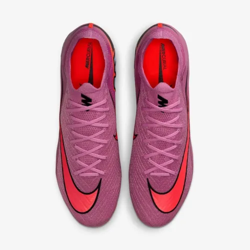 Chuteira Nike profissional 