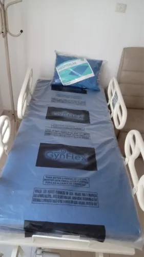 Colchão para cama hospitalar e travesseiro - NOVOS E SEM USO