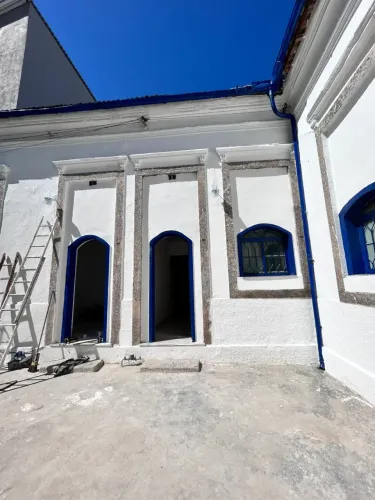 ALUGO LINDA CASA DE 2 QUARTOS NO CATUMBI