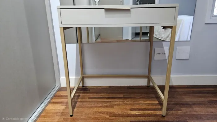 Mesa de trabalho/estudo