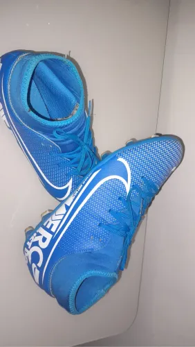 Chuteira Nike superfly 