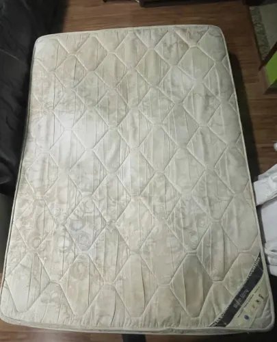 COLCHÃO DE CASAL MOLAS BONNEL