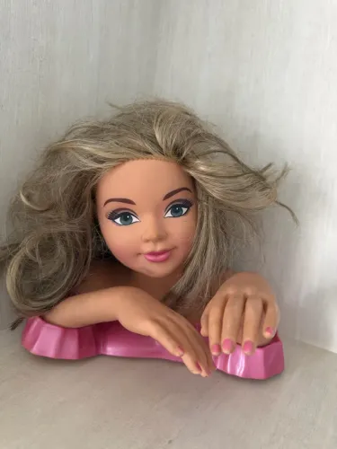 Boneca Cotiplas de Maquiagem