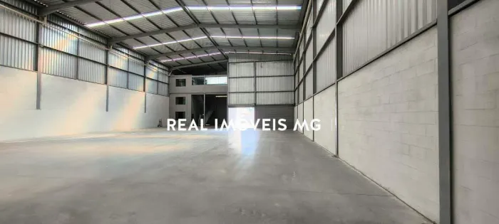 Galpão novo de 1520m² com 2 docas no Condomínio Bandeirinhas em Betim