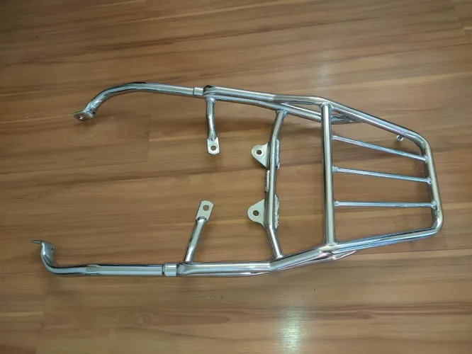 Bagageiro Cromado Universal para Moto - Aço Inox Reforçado