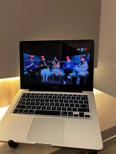 MacBook Pro 13" Mid 2010 - Clássico, conservado e funcionando bem