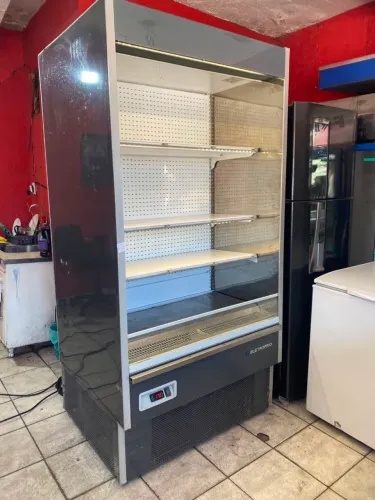 Expositor Vertical Aberto Bebidas, frios e laticínios ou Hortifruti 220V  ELETROFRIO 1.07M