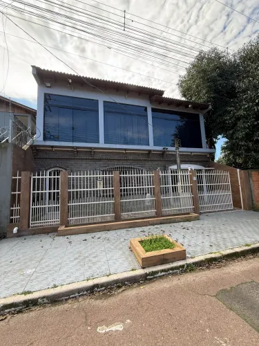 Casa 4 Dormitórios | 2 Suítes | Piscina | Área de Jogos